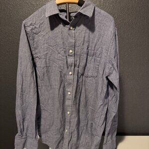 Banana Republic Men’s Solid Button-Down Shirt – Size Large – Standard Fit